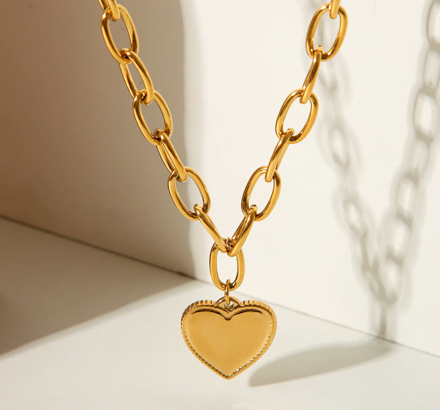 18K Gold Plated Stainless Steel - Chain Heart Necklace